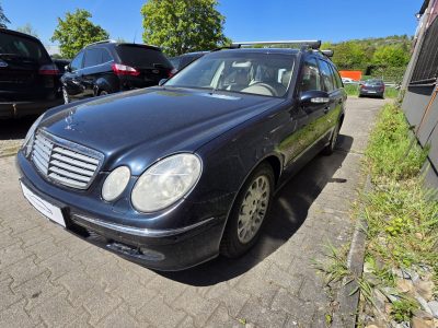 Mercedes-Benz E 220 CDI ELEGANCE*Schiebedach*NAVI*