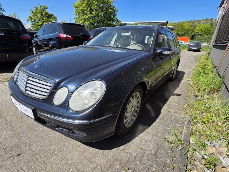 Mercedes-Benz E 220 CDI ELEGANCE*Schiebedach*NAVI*