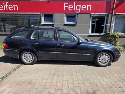 Mercedes-Benz E 220 CDI ELEGANCE*Schiebedach*NAVI*