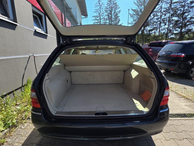 Mercedes-Benz E 220 CDI ELEGANCE*Schiebedach*NAVI*