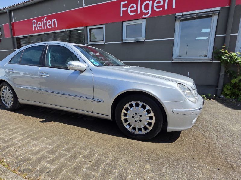Mercedes-Benz E 240 ELEGANCE*TÜV bis 08.2027*2-Hand*