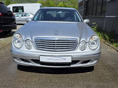 Mercedes-Benz E 240 ELEGANCE*TÜV bis 08.2027*2-Hand*