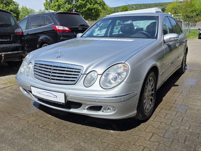 Mercedes-Benz E 240 ELEGANCE*TÜV bis 08.2027*2-Hand*