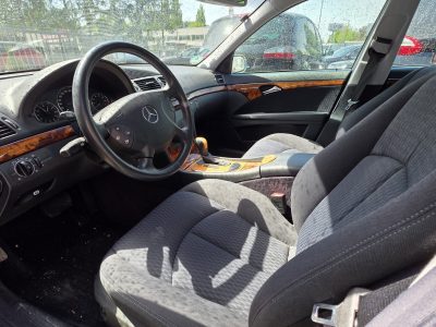 Mercedes-Benz E 240 ELEGANCE*TÜV bis 08.2027*2-Hand*