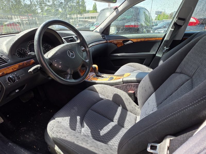 Mercedes-Benz E 240 ELEGANCE*TÜV bis 08.2027*2-Hand*