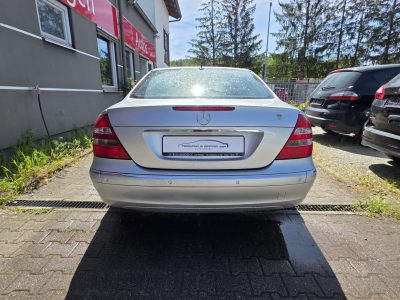 Mercedes-Benz E 240 ELEGANCE*TÜV bis 08.2027*2-Hand*