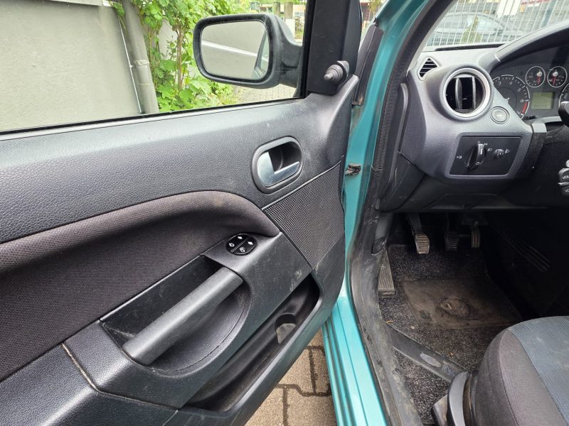 Ford Fiesta*Klima*Leichtmetallfelgen*